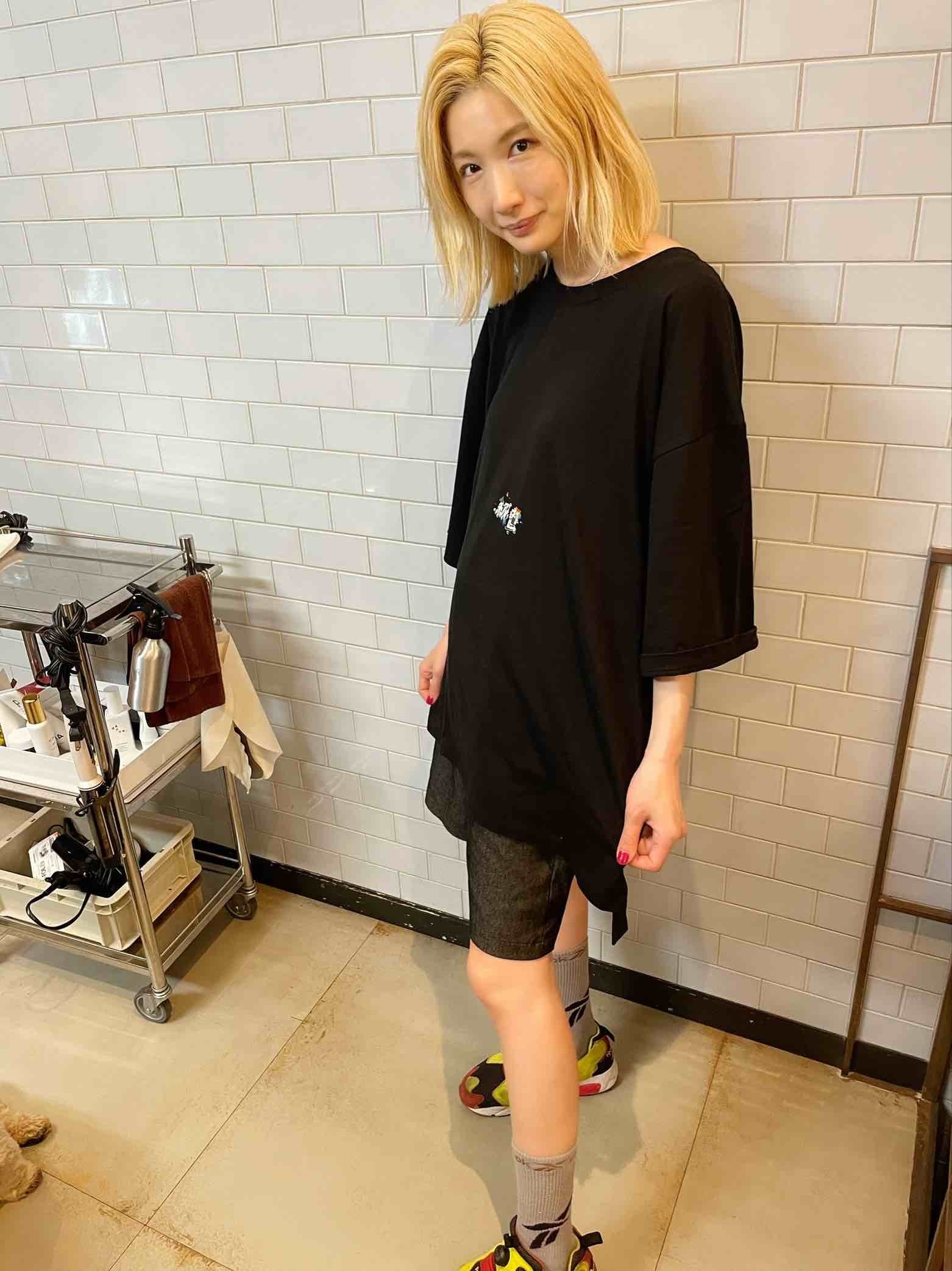 秘蜜Tシャツ